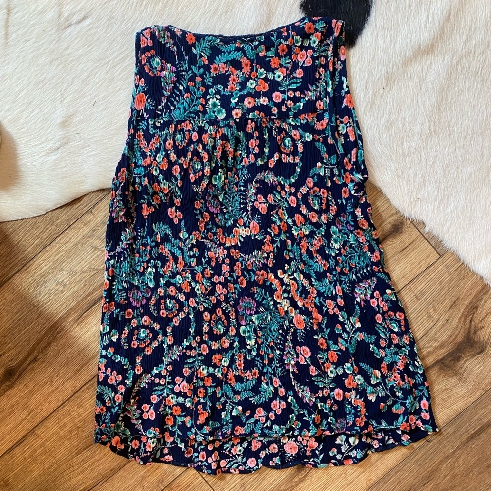 Bila Floral Rayon sleeveless tank top - Picture 6 of 6